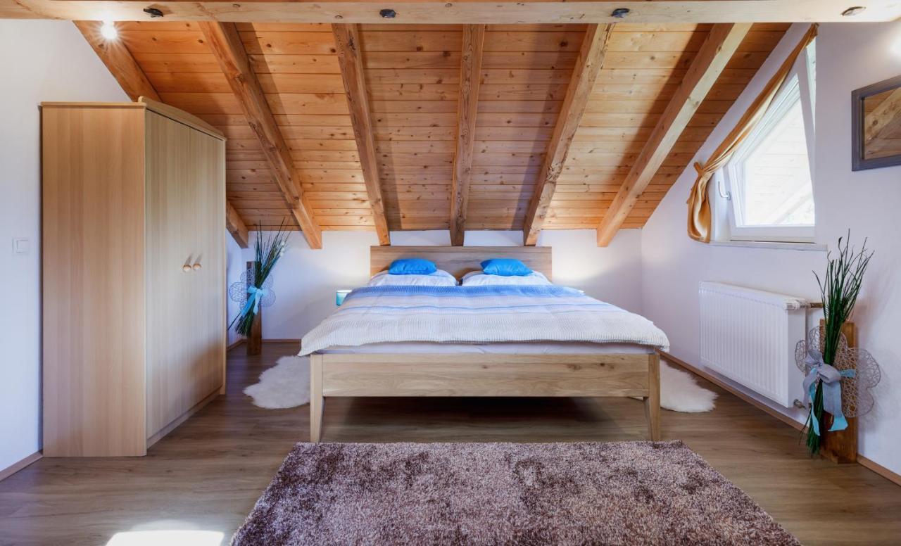 Appartments Bergluft Malles Venosta Bagian luar foto