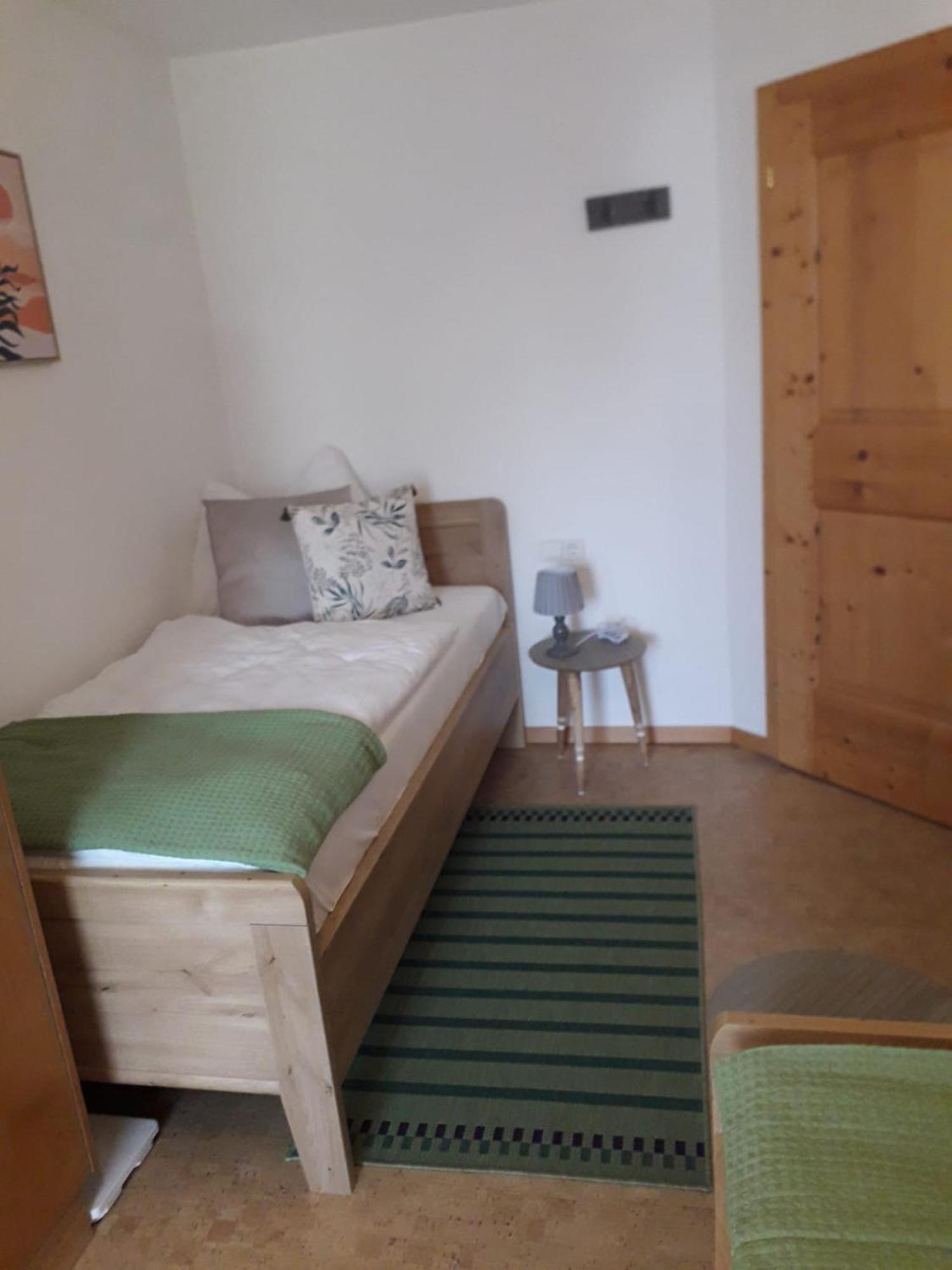 Appartments Bergluft Malles Venosta Bagian luar foto