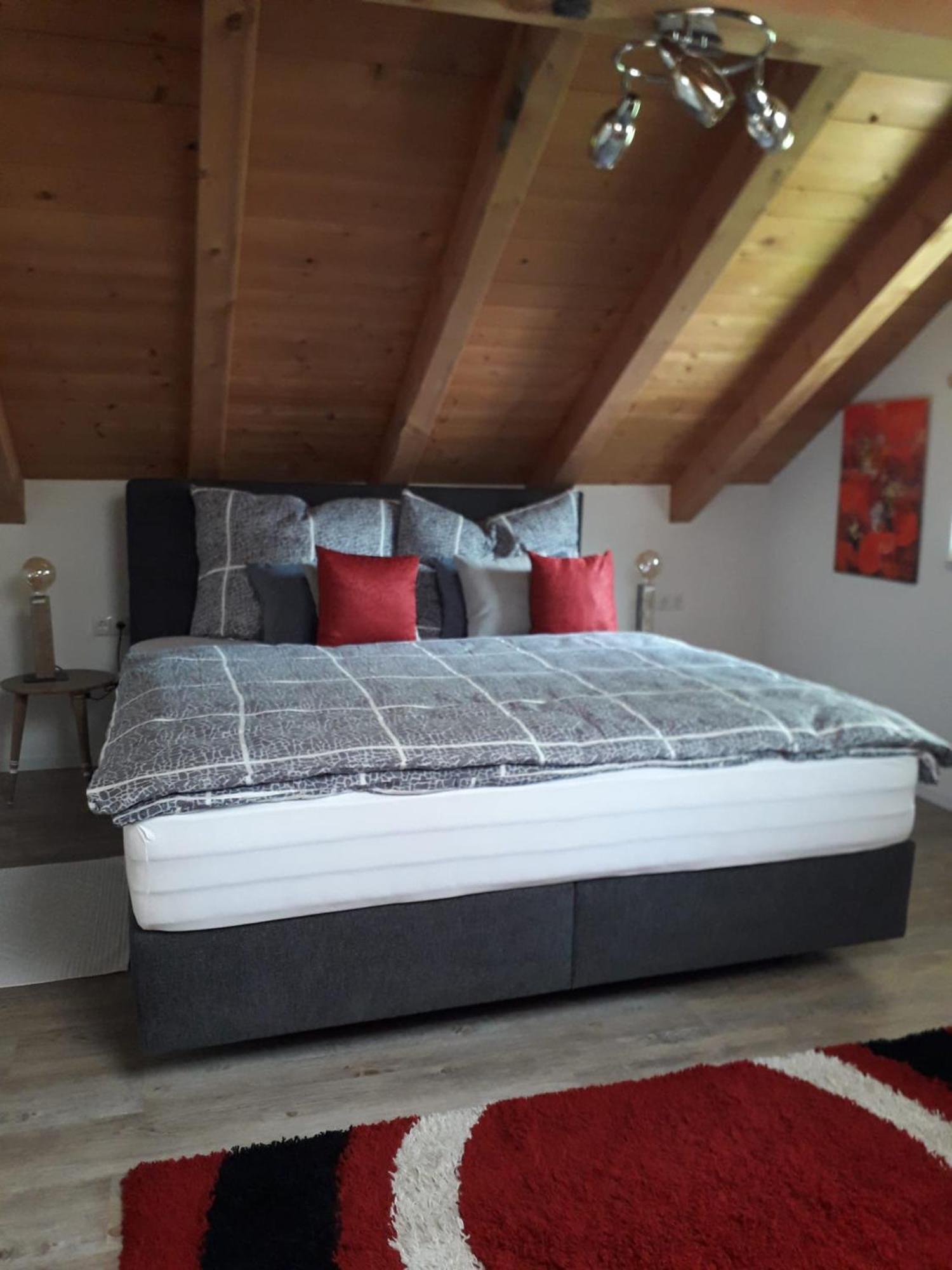 Appartments Bergluft Malles Venosta Bagian luar foto
